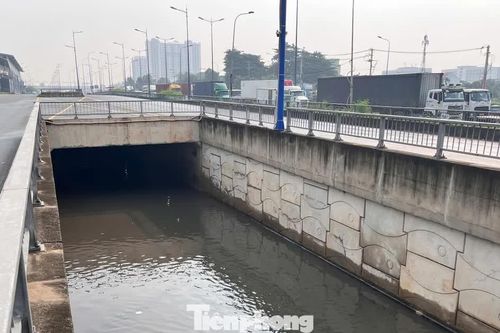 Hầm chui 70 tỷ đồng cứ mưa là ngập sâu