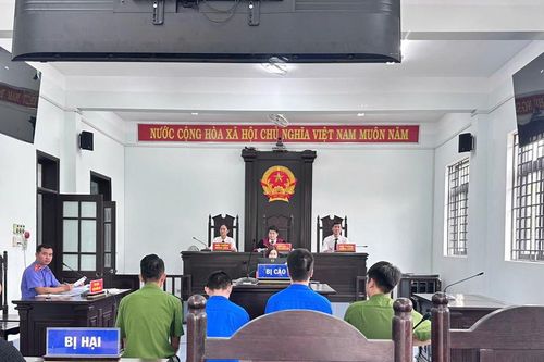 Đóng vai người bán vàng, chiếm đoạt hơn 372 triệu đồng