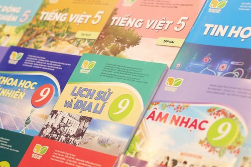 Bộ GD-ĐT lý giải tình trạng thiếu sách giáo khoa đầu năm học