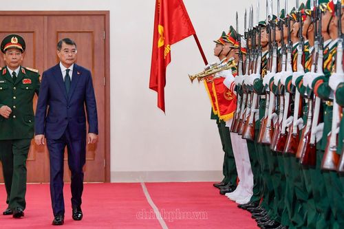 Thủ tướng: Chuẩn bị đội ngũ cán bộ đủ năng lực cho hiện tại và tương lai