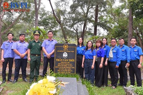 Tuổi trẻ VKSND tỉnh Cà Mau tham gia hành trình giáo dục truyền thống