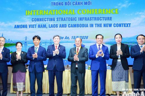Hội thảo quốc tế 'kết nối hạ tầng chiến lược Việt Nam - Lào - Campuchia trong bối cảnh mới' tại Nghệ An