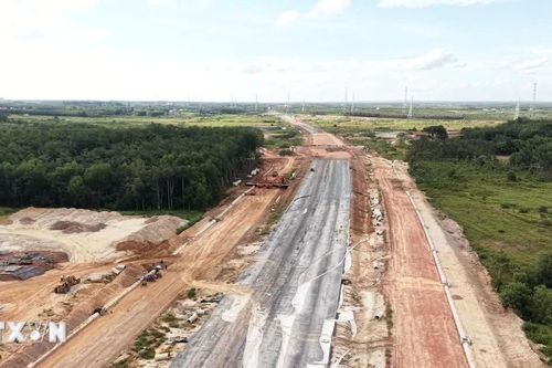 Giao mặt bằng cho nhà thầu thi công cao tốc Gia Nghĩa-Chơn Thành