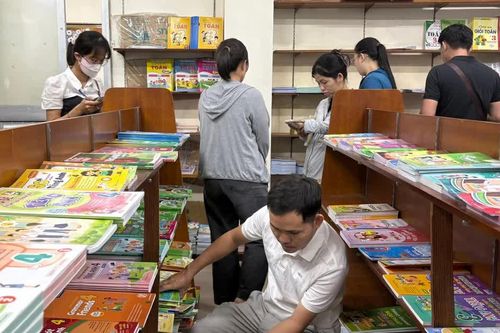 Cả nước thiếu 4 triệu bản sách giáo khoa: Bộ Giáo dục và Đào tạo nhận trách nhiệm