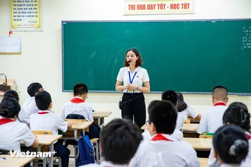 Sẽ điều chỉnh chương trình giáo dục phổ thông theo hướng tăng thực hành, trải nghiệm
