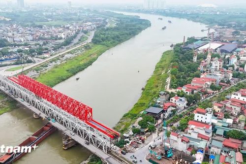 Hạn chế giao thông tuyến đường thủy nội địa trên sông Đuống đoạn qua Hà Nội