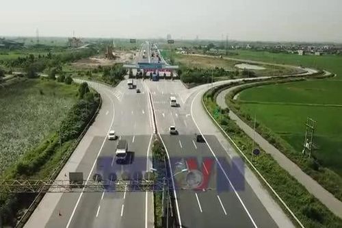 Cần có lộ trình xử phạt xe không giữ khoảng cách an toàn