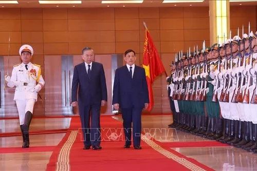 Tổng Bí thư, Chủ tịch nước Tô Lâm chủ trì Lễ đón chính thức Nhà vua Vương quốc Thái Lan và Hoàng hậu