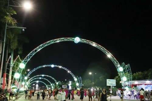 Độc đáo 'Lễ hội Ánh sáng biên cương' tại Lạng Sơn