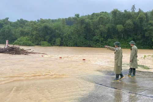 Mưa lớn gây ngập nhiều cầu tràn, chia cắt giao thông ở Thanh Hóa