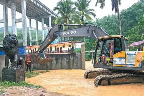 Mưa lớn ở Hải Nam, hơn 42.000 người phải sơ tán