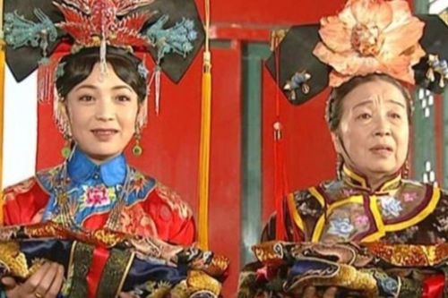 Hoàng hậu và Dung Ma Ma: Cặp phản diện kinh điển màn ảnh Hoa ngữ