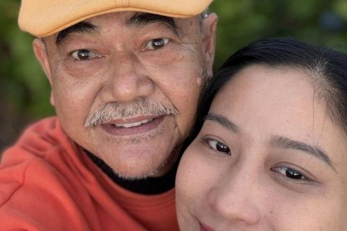 NSND Việt Anh 'bước chậm' sau khi yêu vợ trẻ