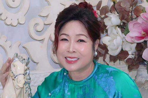 NSND Hồng Vân chính thức đón tin vui ở tuổi 60