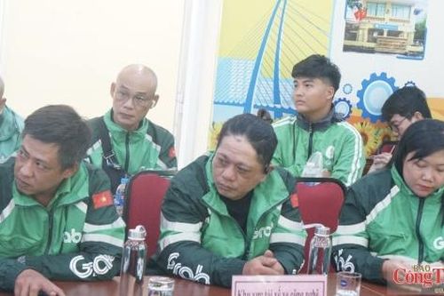 Tài xế công nghệ chưa được 'định danh' và khoảng trống an sinh