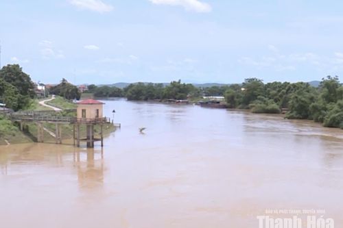 Lũ trên sông Bưởi lên báo động II, sông Cầu Chày báo động I
