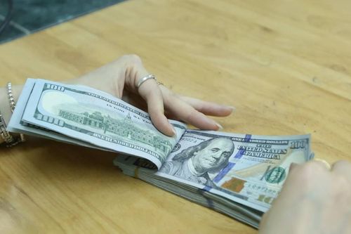 Tỷ giá tăng nhanh, Ngân hàng Nhà nước rút bớt thanh khoản