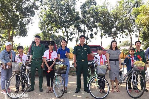 Học Bác để làm tốt công tác dân vận