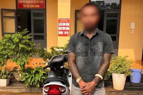 Gia Lai: Tịch thu phương tiện của nam thanh niên điều khiển xe máy thả 2 tay