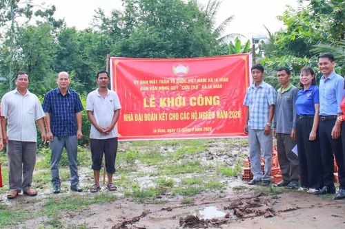 Khởi công xây dựng nhà Đại đoàn kết cho hộ khó khăn xã Ia Hiao