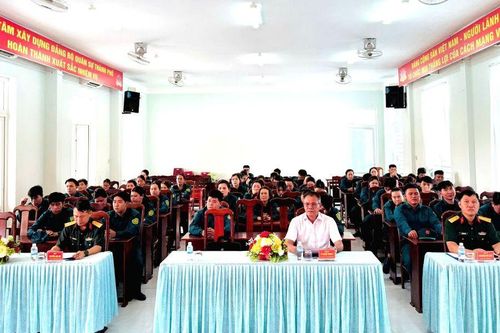 Phường Cam Ranh tổ chức huấn luyện dân quân binh chủng đợt 2