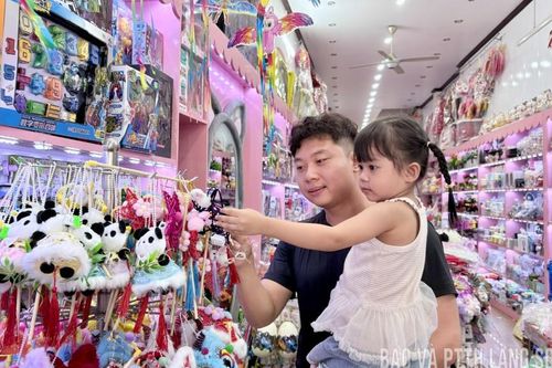 Đa dạng thị trường đồ chơi trung thu