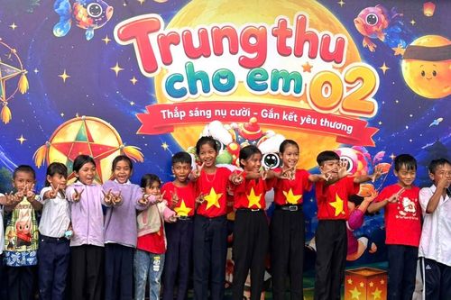 Trung thu sớm cho trẻ em nghèo