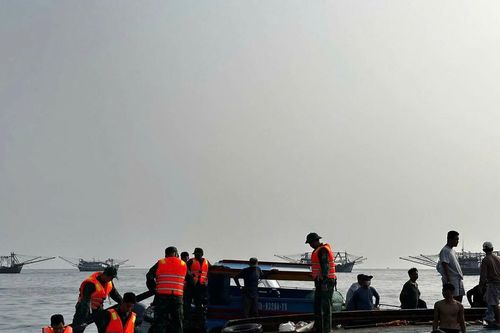 Lâm Đồng tập trung cứu hộ, cứu nạn tàu cá bị lật tại Phú Quý