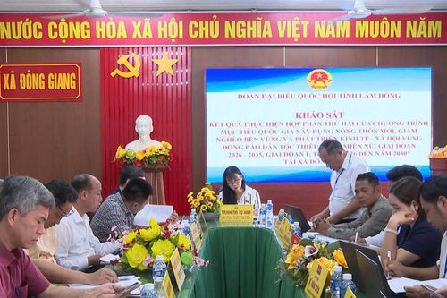 Đoàn ĐBQH Lâm Đồng khảo sát Chương trình mục tiêu quốc gia ở xã Đông Giang