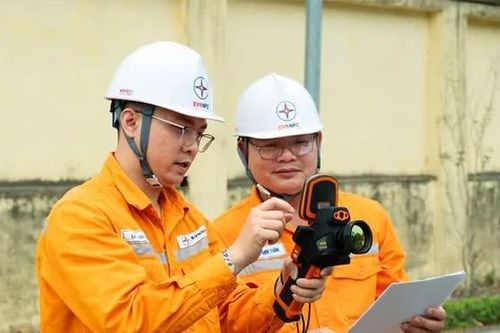 Đảm bảo “mạch máu” điện cho công nghiệp phát triển bền vững