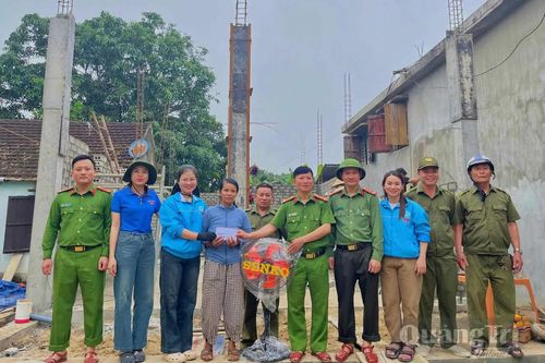 Đội hình thanh niên vì Nhân dân phục vụ