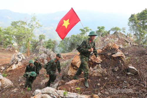 Bền bỉ tìm đồng đội