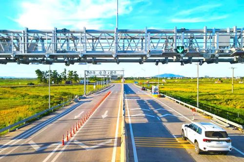Chưa thể thu phí cao tốc Cần Thơ - Cà Mau từ 15/9