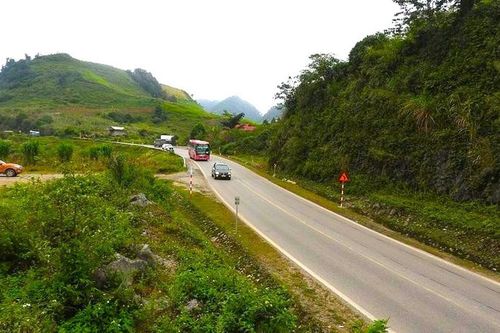 Hơn 2.300 tỷ đồng nâng cấp, cải tạo gần 57km quốc lộ 6 đoạn Tuần Giáo - Mường Lay