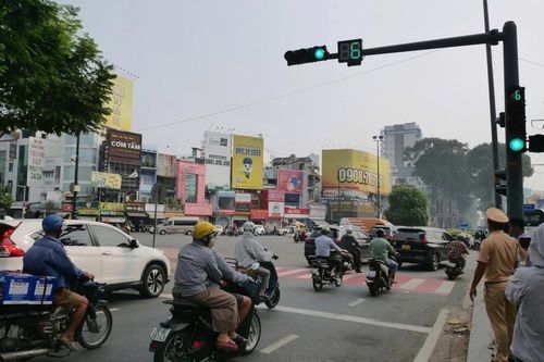 TP.HCM thí điểm đèn tín hiệu tại điểm nóng giao thông ngã 6 Cộng Hòa