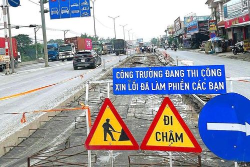 CSGT cùng Sở Xây dựng Đồng Nai kiểm tra, chấn chỉnh thi công trên QL51