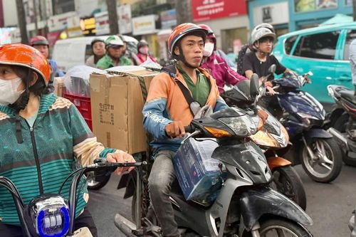 TP.HCM: 400.000 tài xế xe công nghệ và bài toán an sinh