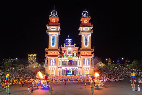 Đếm ngược đến Trung thu: Tây Ninh sẵn sàng đón biển người về Toà Thánh và núi Bà Đen