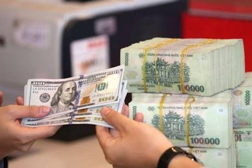 Tỷ giá trung tâm xô đổ đỉnh lịch sử trước giờ Fed định đoạt lãi suất