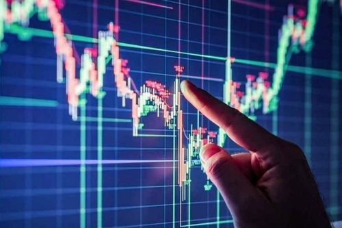 Blue-chips dẫn sóng, VN-Index bật tăng gần 23 điểm