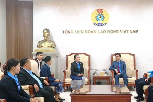 Công đoàn Lào học hỏi kinh nghiệm xây dựng công đoàn cấp xã