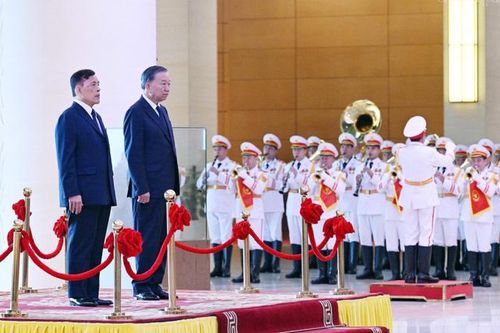 Nhà vua Thái Lan và Hoàng hậu thăm cấp Nhà nước tới Việt Nam