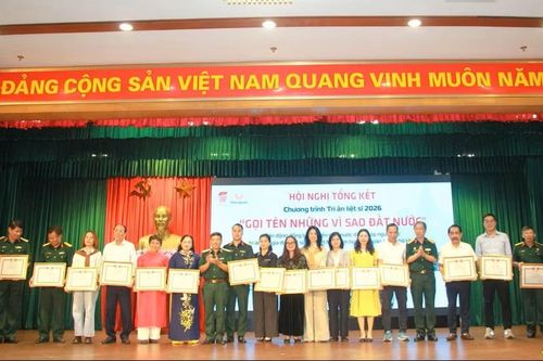 Hơn 11 tỷ đồng ủng hộ Chiến dịch 'Gọi tên những vì sao đất nước'