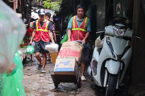 Chợ Kim Liên sắp đóng cửa, gần 200 tiểu thương thấp thỏm tìm kế sinh nhai