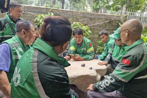 Tài xế xe công nghệ ở TP.HCM: Đằng sau 2 chữ 'tự do' là rất nhiều cay đắng