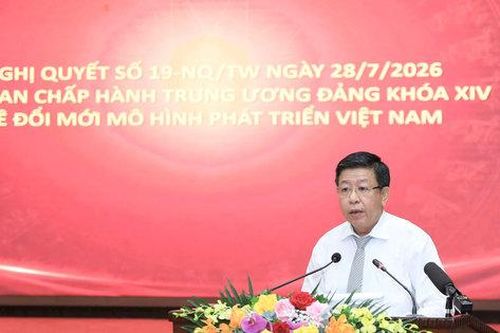 Hà Nội gương mẫu đi đầu trong đổi mới mô hình phát triển