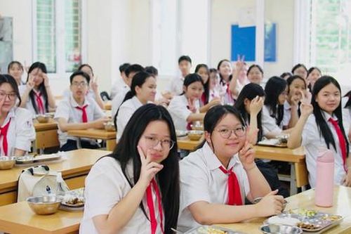 Đồng loạt rà soát, bảo đảm bữa ăn bán trú an toàn