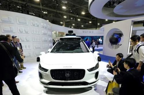 Tokyo sẽ triển khai taxi không người lái từ năm 2027
