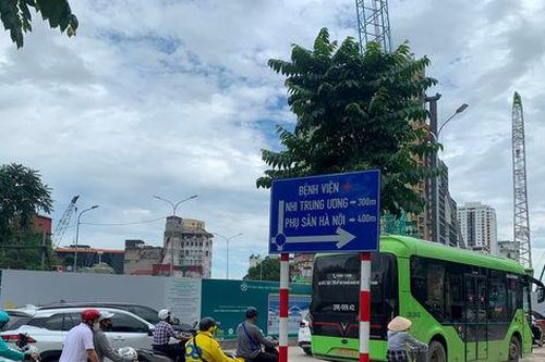 Điều chỉnh tổ chức giao thông tại nút giao Láng Hạ - Giảng Võ