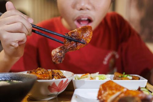 Ăn hơn 30 g đạm một bữa có bị lãng phí?